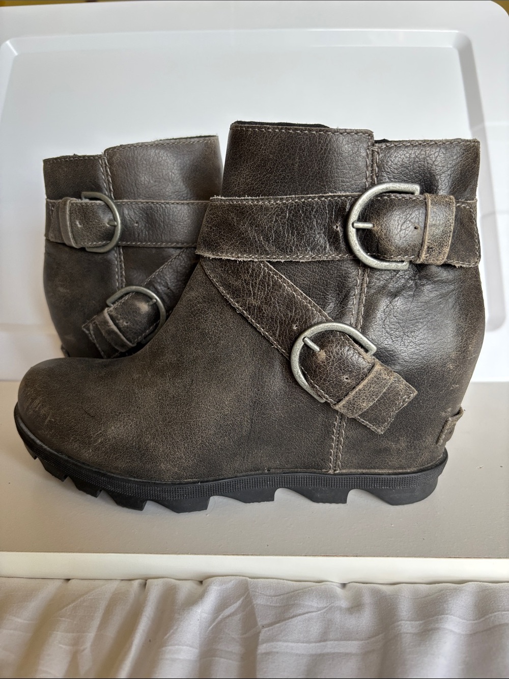Sorel Joan of Arctic Grey Leather Ankle Boots with Side Zip Size 9 - Picture 5 of 11